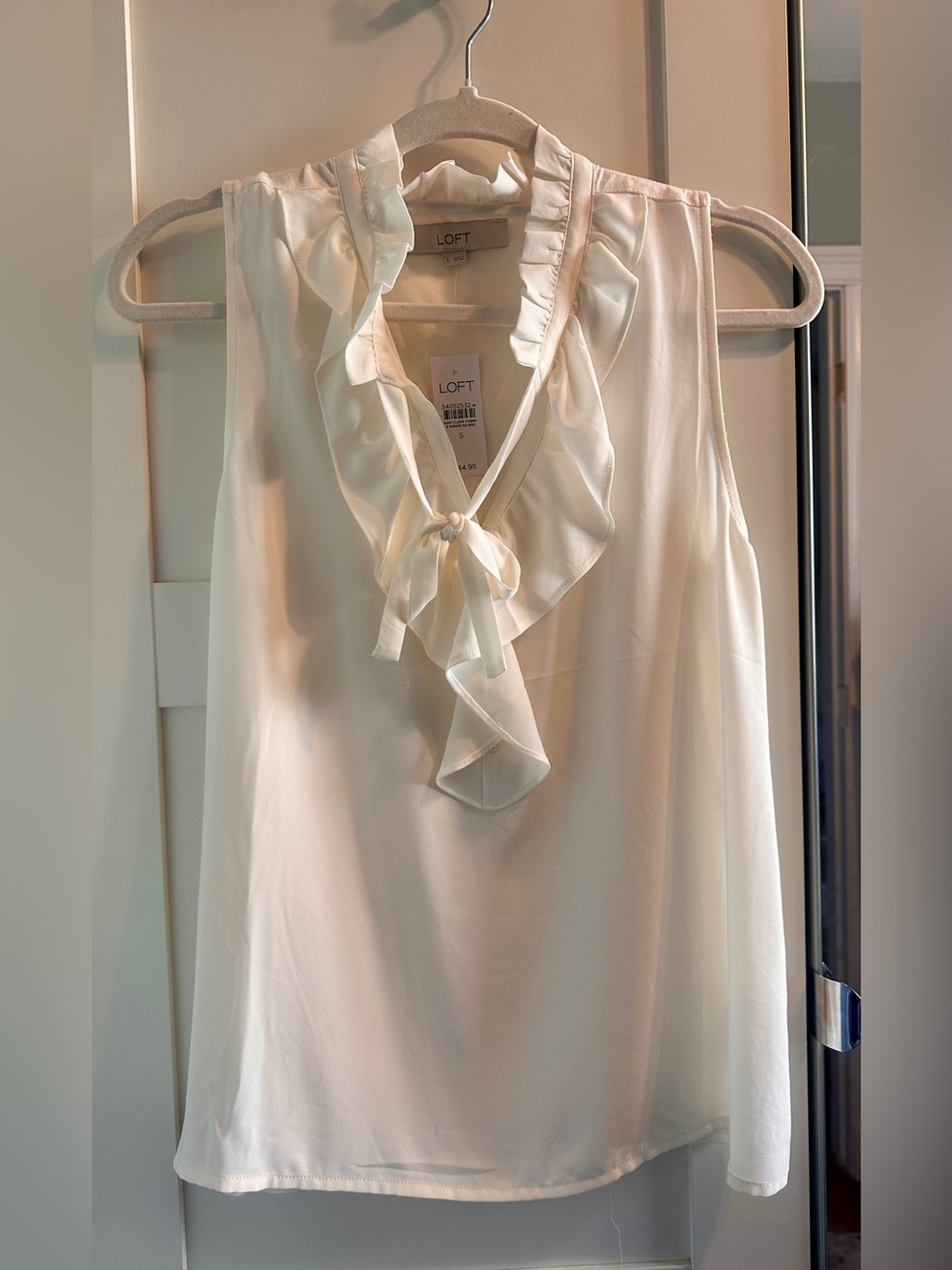 LOFT Cream Ruffle Tie-Front Sleeveless Camisole